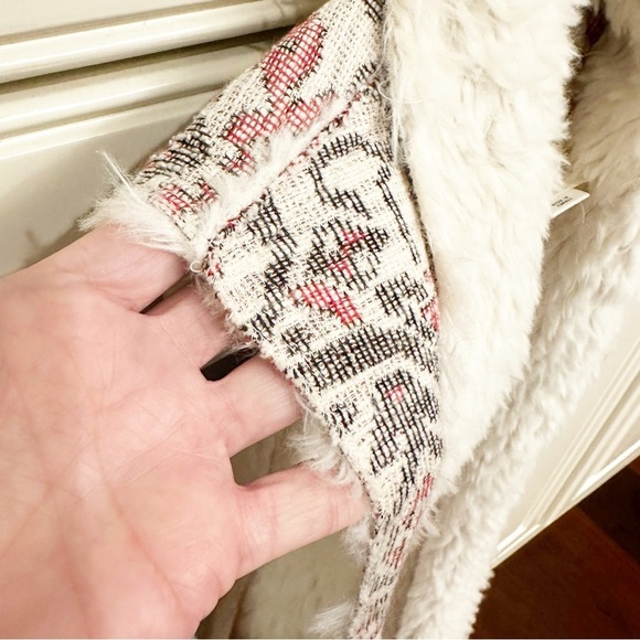 𝅺Anthropologie Hei Hei Women’s Faux Sherpa Jacquard Vest Southwestern Pattern S - Picture 7 of 10